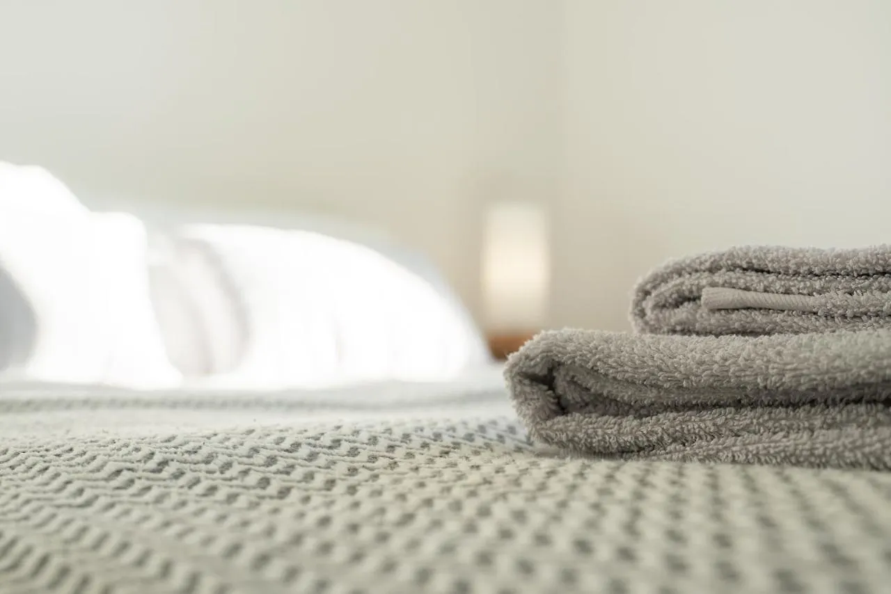 Dwellcome Home: West End 2-Bedroom with Free Parking & Wi-Fi Aberdeen 0*,  United Kingdom